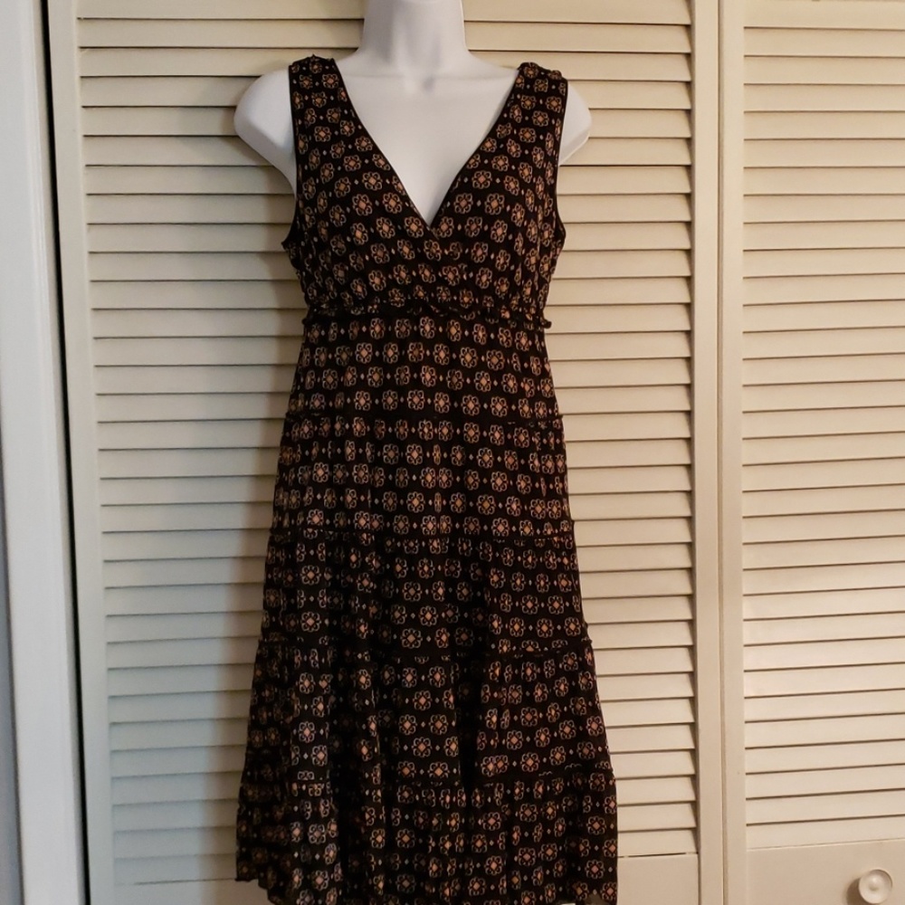 Pretty black and orange dress